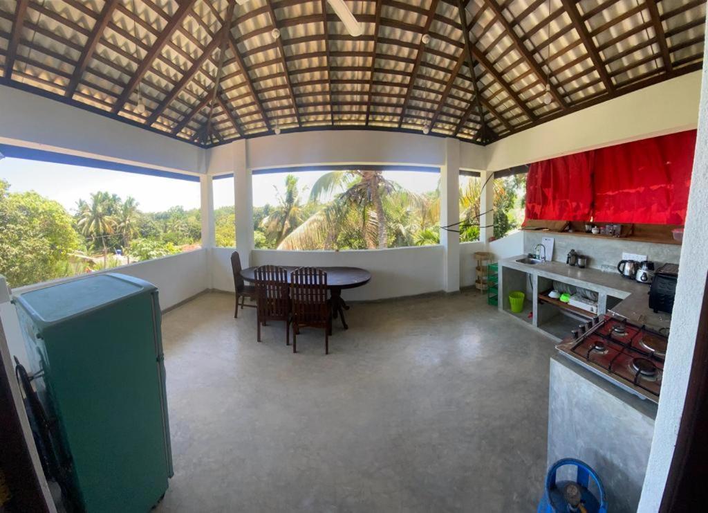 Sunny Mound Unawatuna Close By Sri Yoga Shala Exterior photo