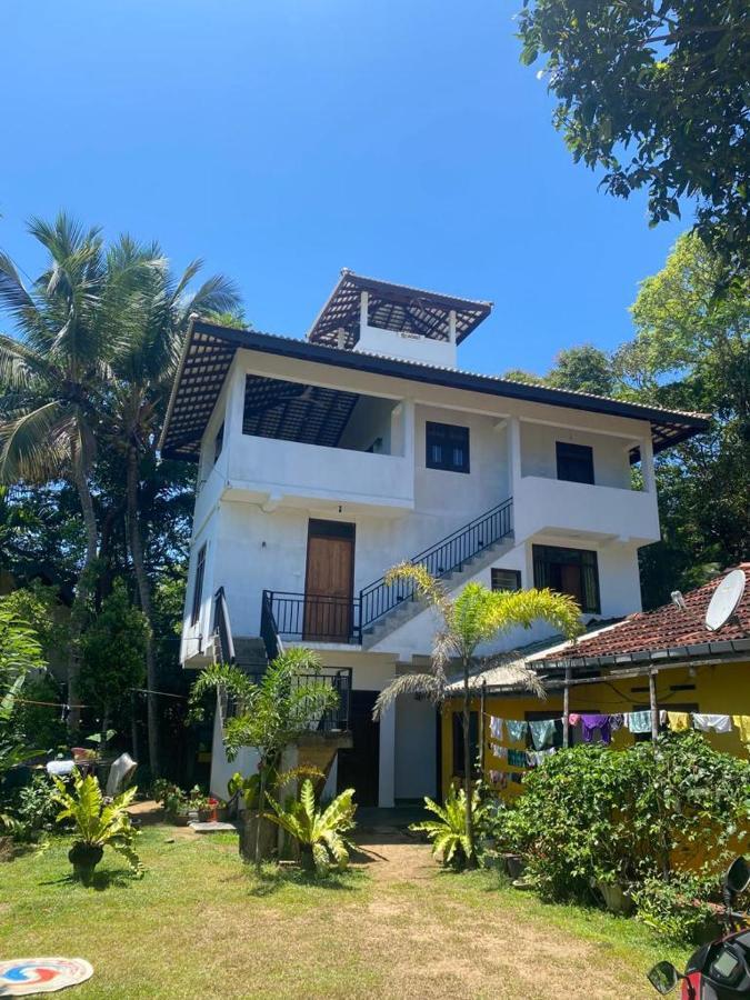Sunny Mound Unawatuna Close By Sri Yoga Shala Exterior photo