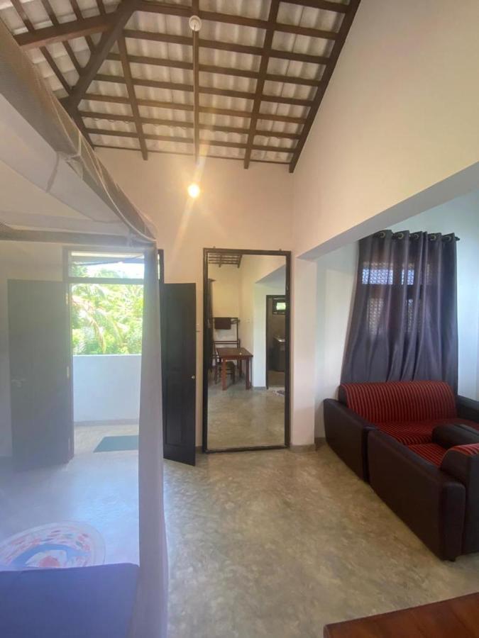 Sunny Mound Unawatuna Close By Sri Yoga Shala Exterior photo